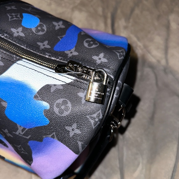 Louis Vuitton bag - Picture 7 of 11